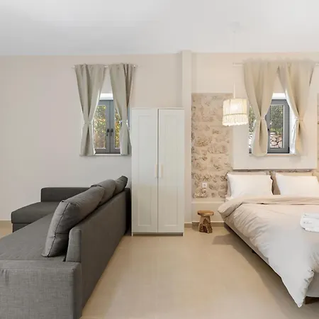 Orianthia Stone Holiday home Marantochori